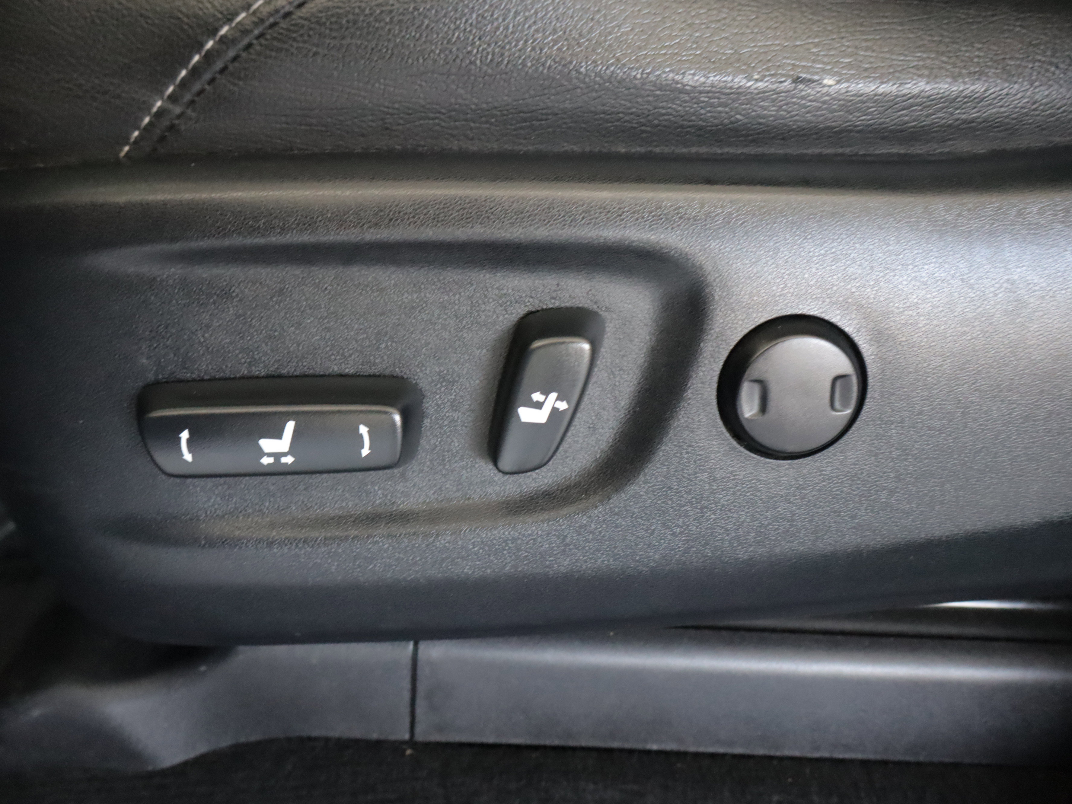 Used 2014 Toyota 4Runner SR5 image 13