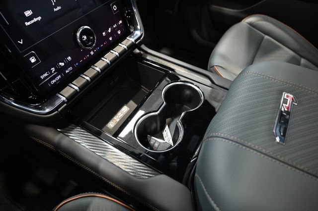 New 2026 GMC Yukon XL AT4 w/ AT4 Premium Plus Package image 20