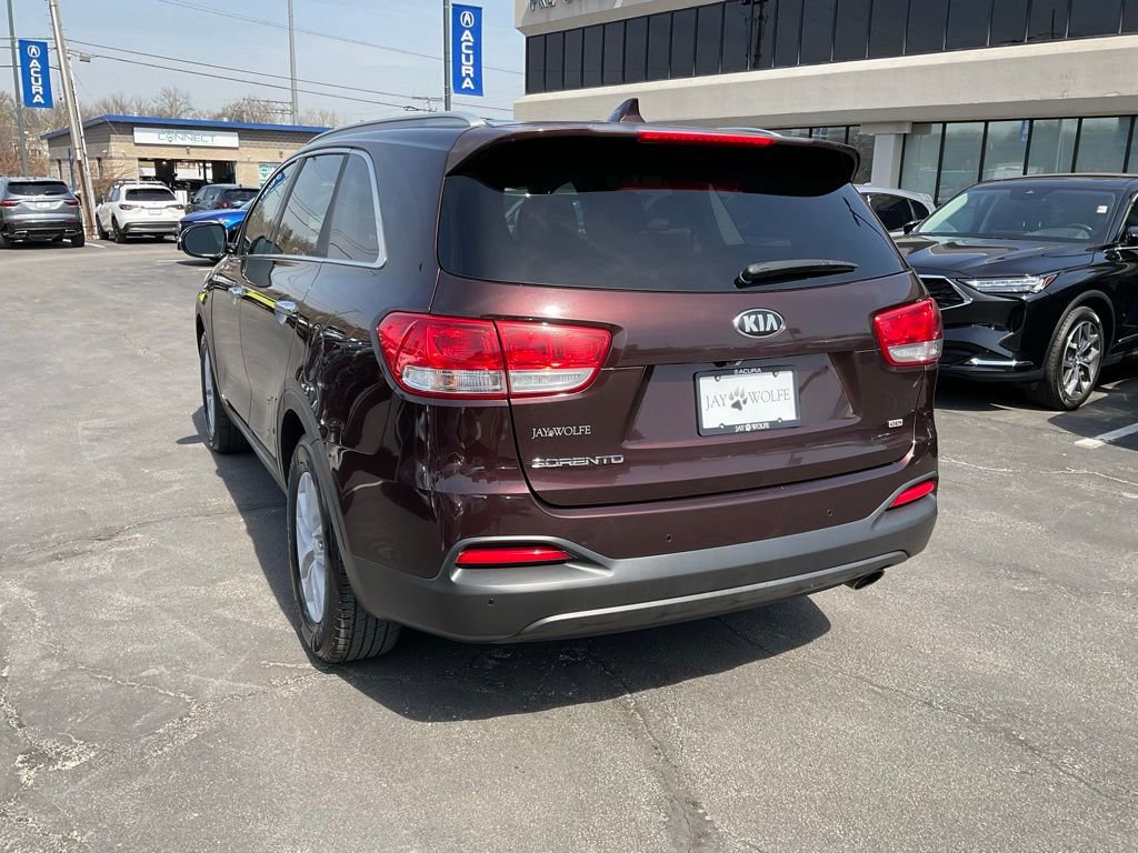 Used 2016 Kia Sorento LX w/ LX Convenience Package image 6