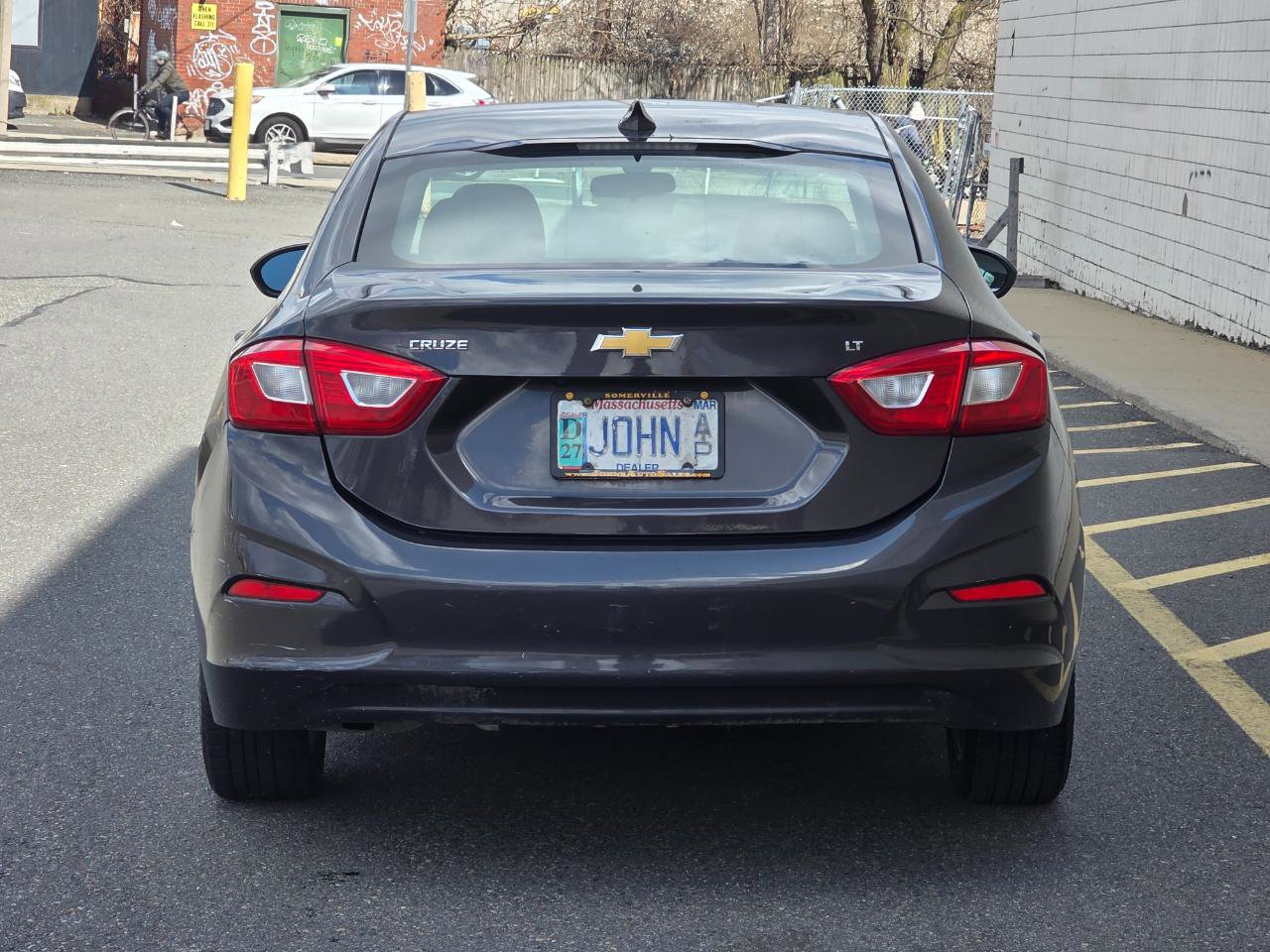 Used 2017 Chevrolet Cruze LT FWD image 6