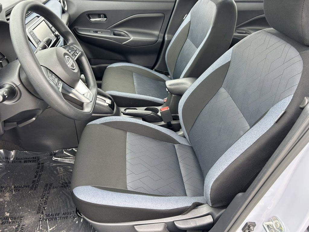 Used 2025 Nissan Versa SV w/ Trunk Package image 21