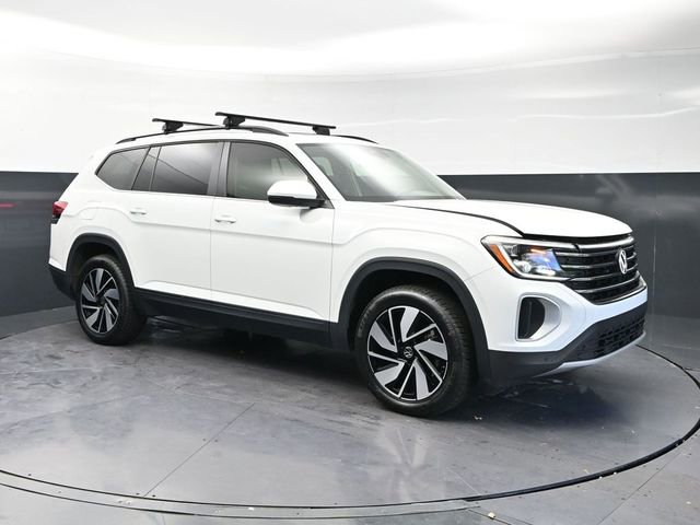 Used 2024 Volkswagen Atlas SE FWD image 3
