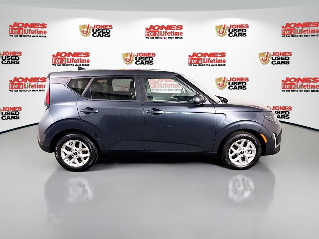Used 2023 Kia Soul LX w/ LX Technology Package FWD image 15