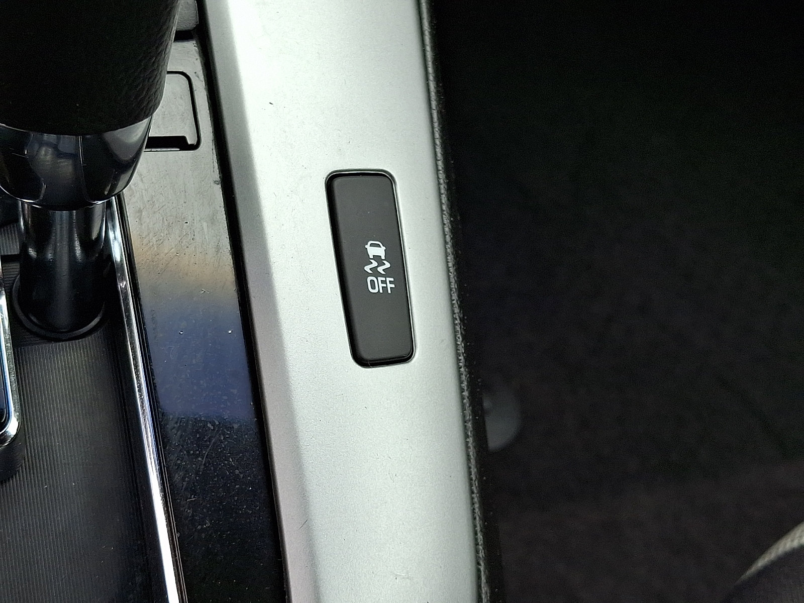 Certified 2012 Chevrolet Cruze LS w/ Connectivity Package FWD image 23