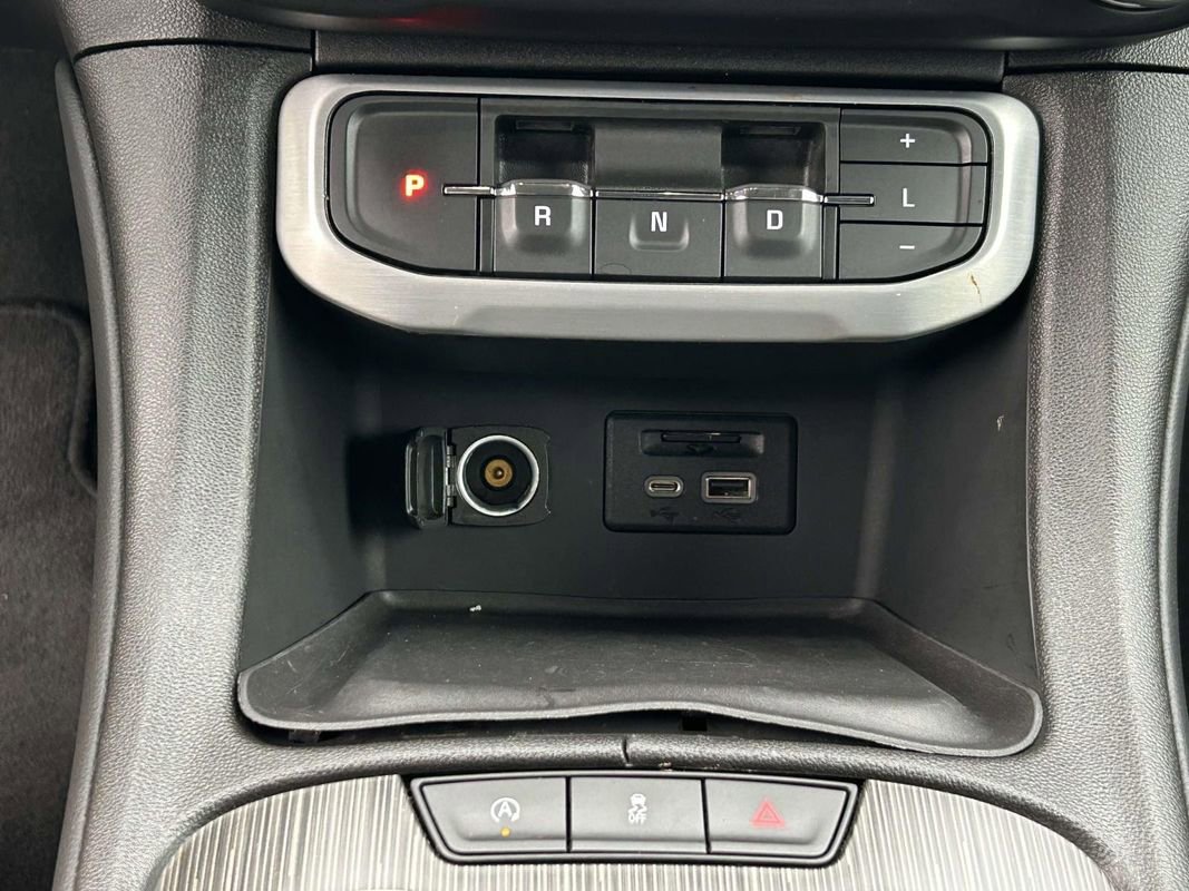 Used 2023 GMC Acadia SLT image 26