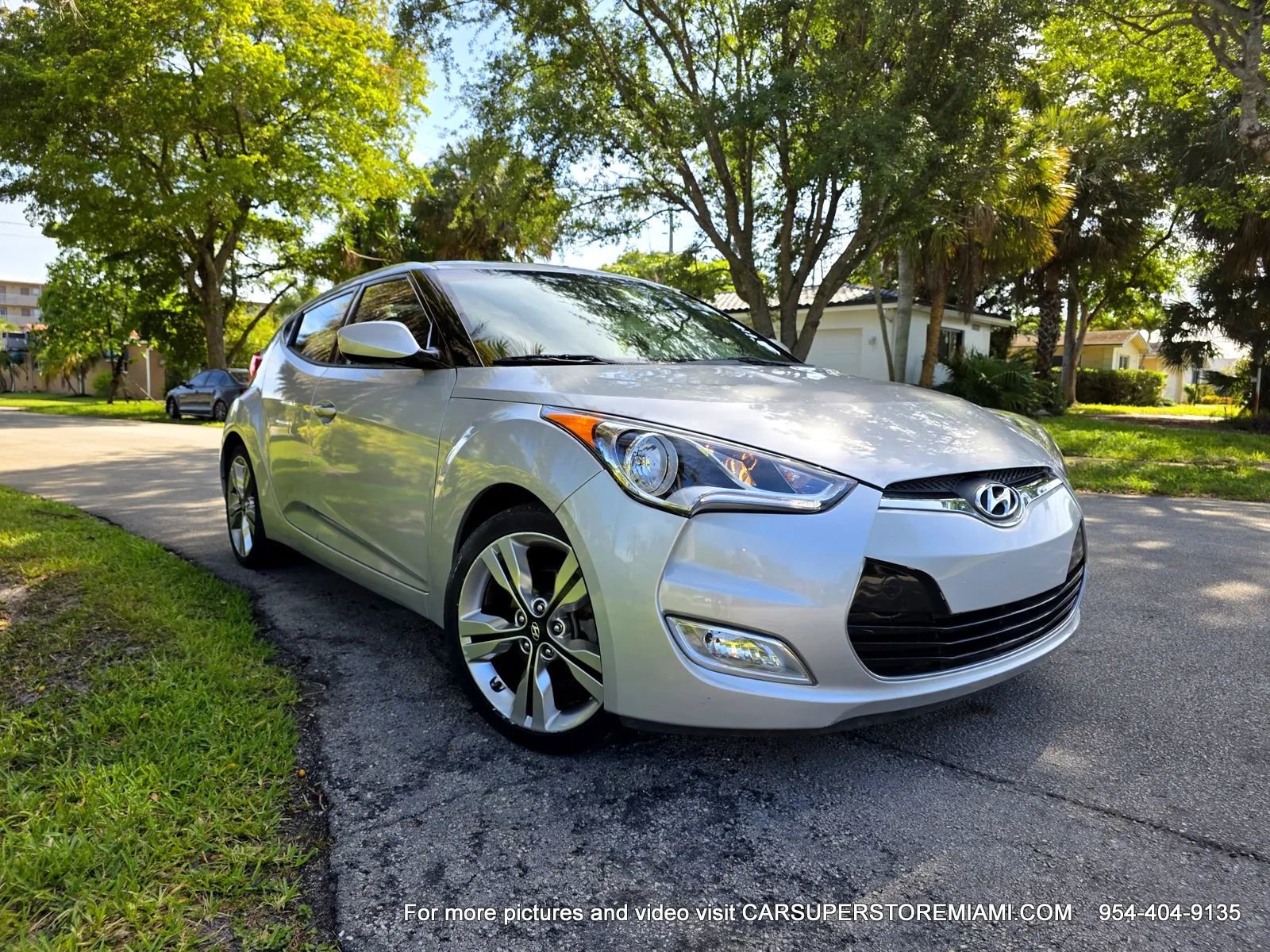 Used 2017 Hyundai Veloster Value Edition FWD image 15
