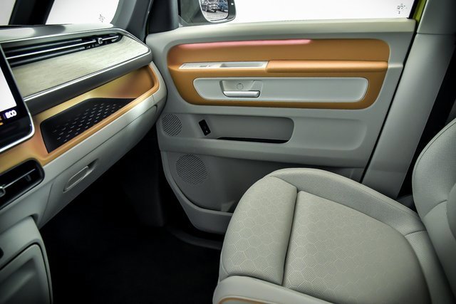 New 2025 Volkswagen ID. Buzz 1st Edition image 16