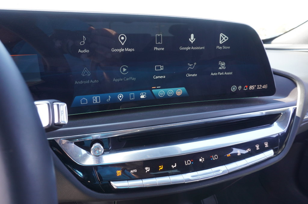 Certified 2024 Cadillac Lyriq Tech w/ Driver Assist Package RWD image 20