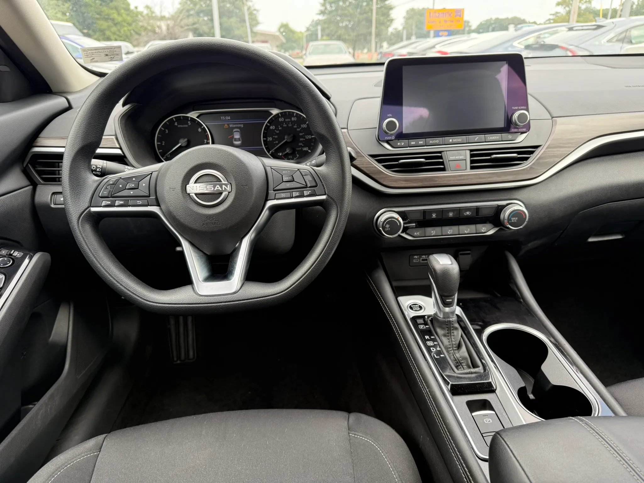 Used 2023 Nissan Altima 2.5 SV AWD/4WD image 10