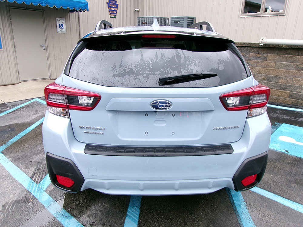 Used 2022 Subaru Crosstrek 2.0i Premium image 4
