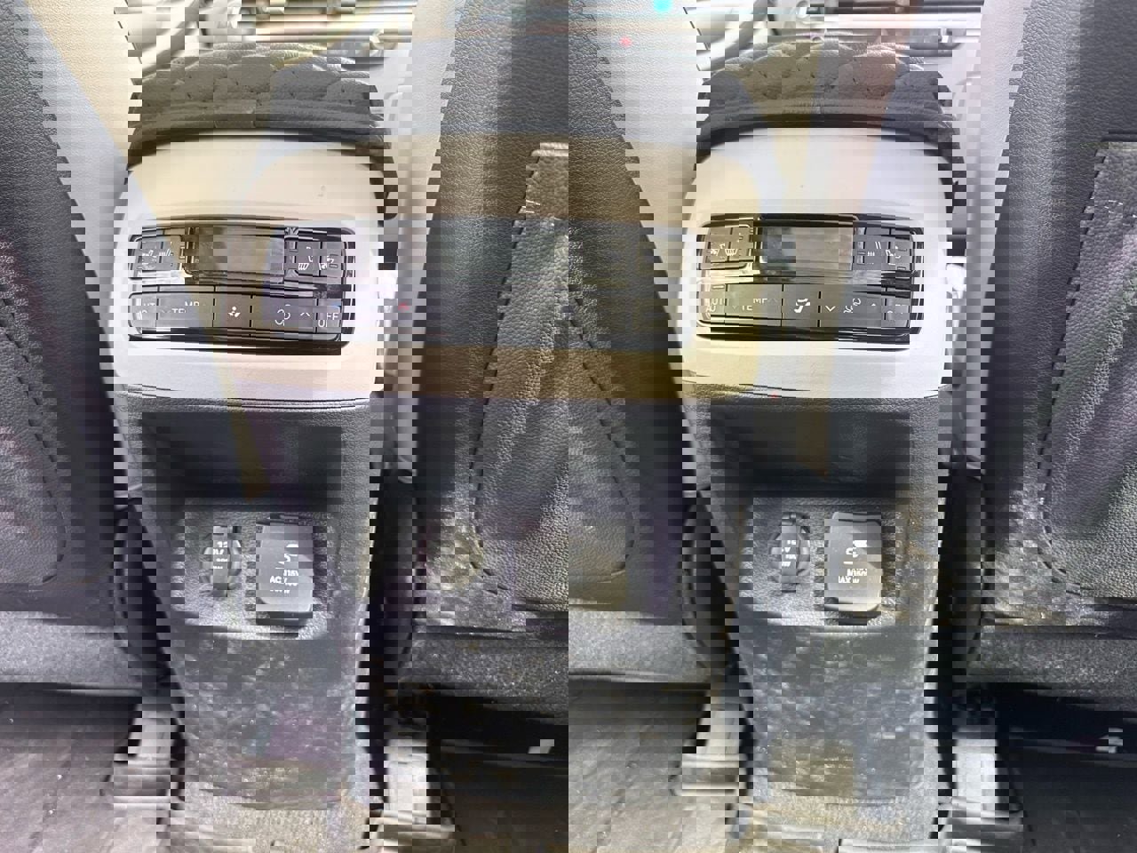 Used 2025 Hyundai Palisade Calligraphy image 25