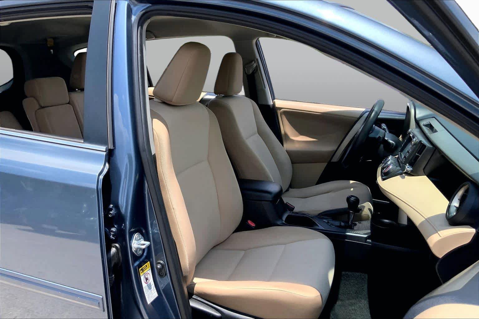 Used 2013 Toyota RAV4 LE FWD image 9