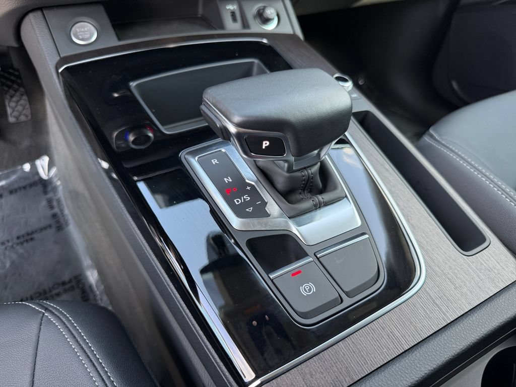 Used 2023 Audi Q5 2.0T Premium w/ Convenience Package AWD/4WD image 19