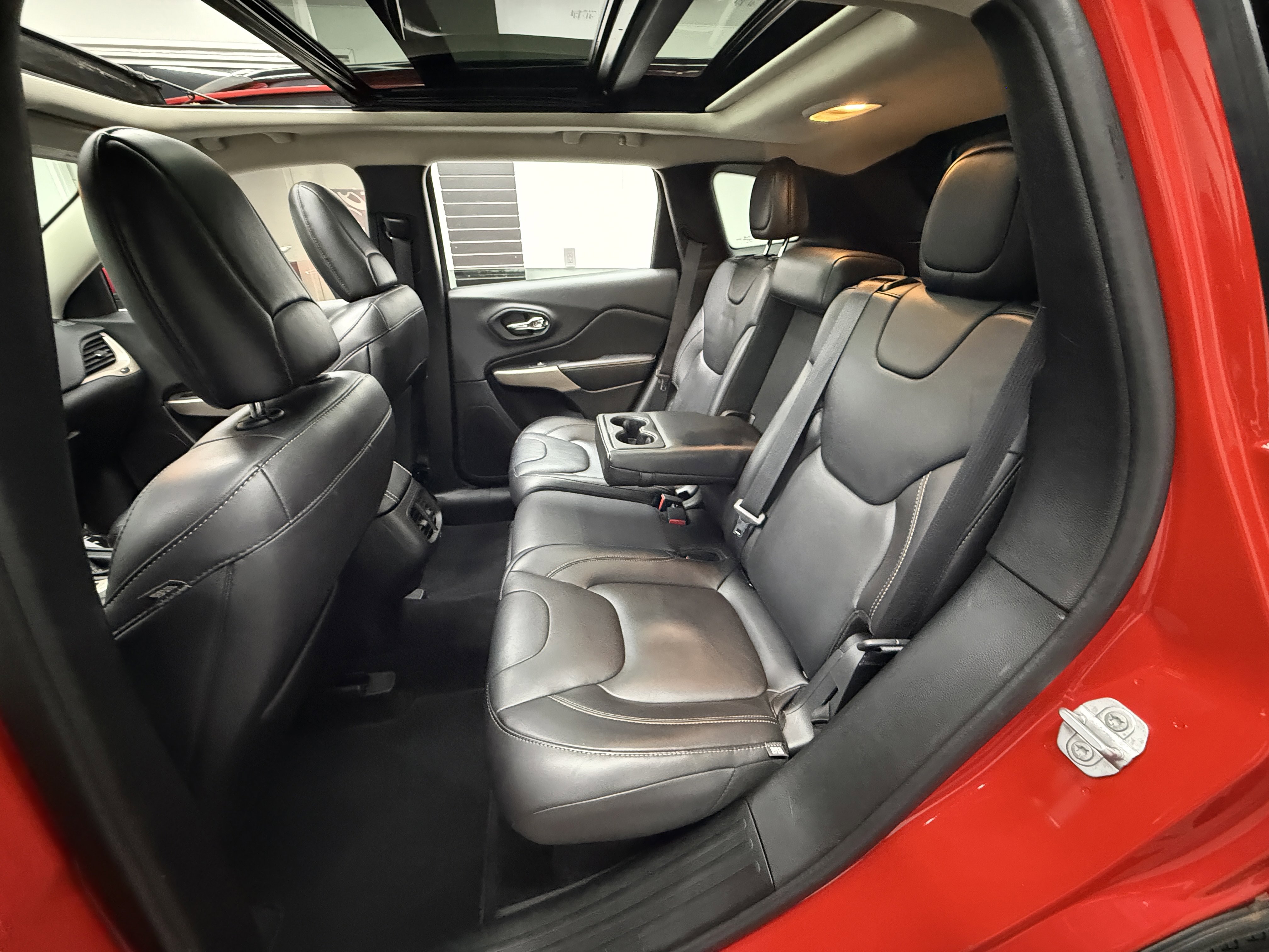 Used 2017 Jeep Cherokee High Altitude image 23