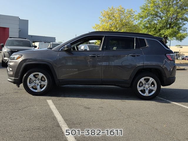 Used 2024 Jeep Compass Latitude AWD/4WD image 2
