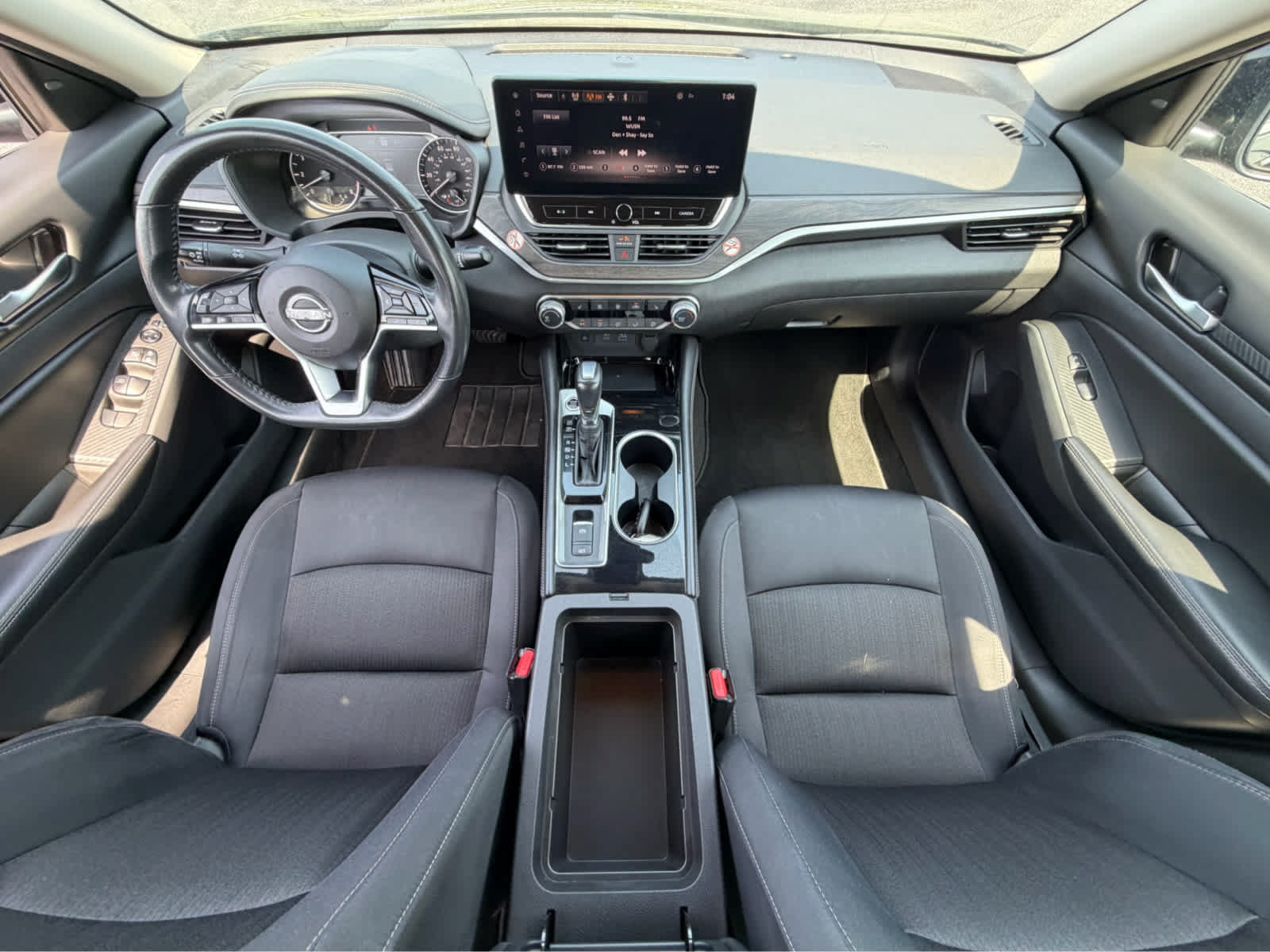 Used 2024 Nissan Altima 2.5 SV w/ SV Premium Package AWD/4WD image 18