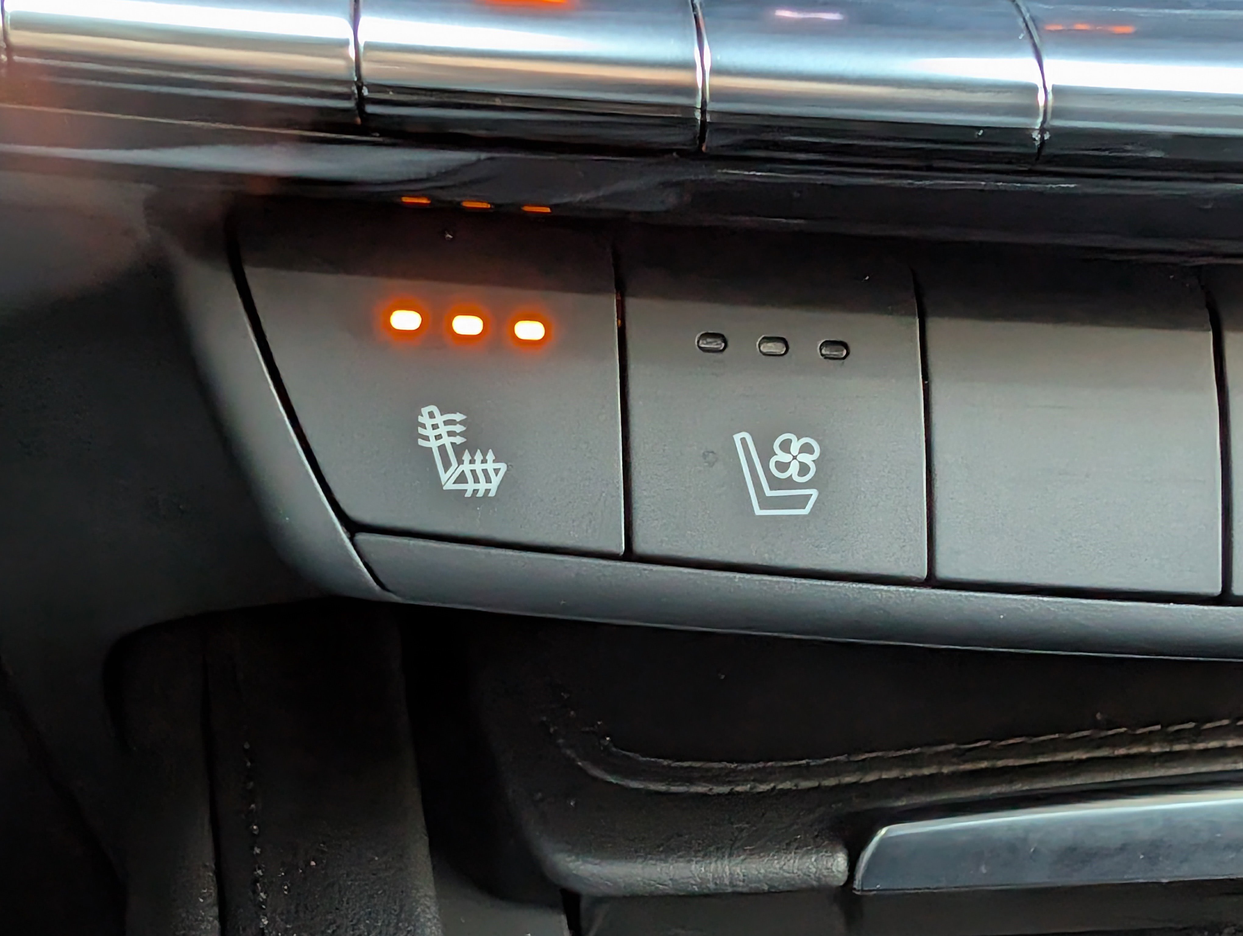 Used 2024 Cadillac XT4 Sport image 31