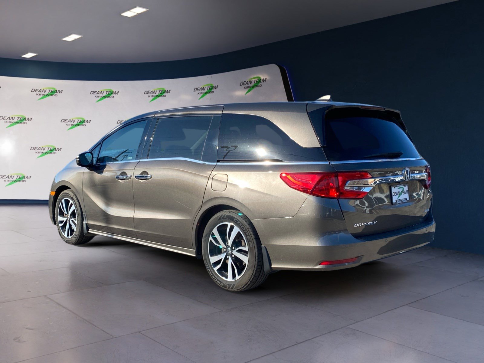 Used 2020 Honda Odyssey Elite image 4