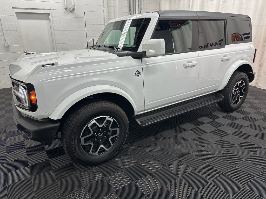 Used 2025 Ford Bronco Outer Banks AWD/4WD image 5