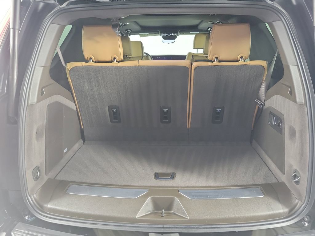 Certified 2025 Cadillac Escalade Premium Luxury image 7