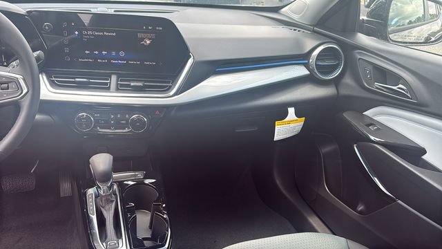 New 2026 Chevrolet Trax LT w/ Driver Confidence Package FWD image 28