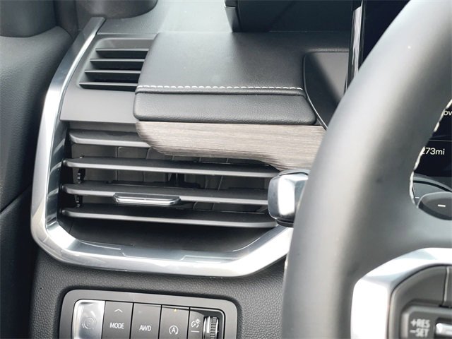 New 2026 GMC Acadia Denali image 10