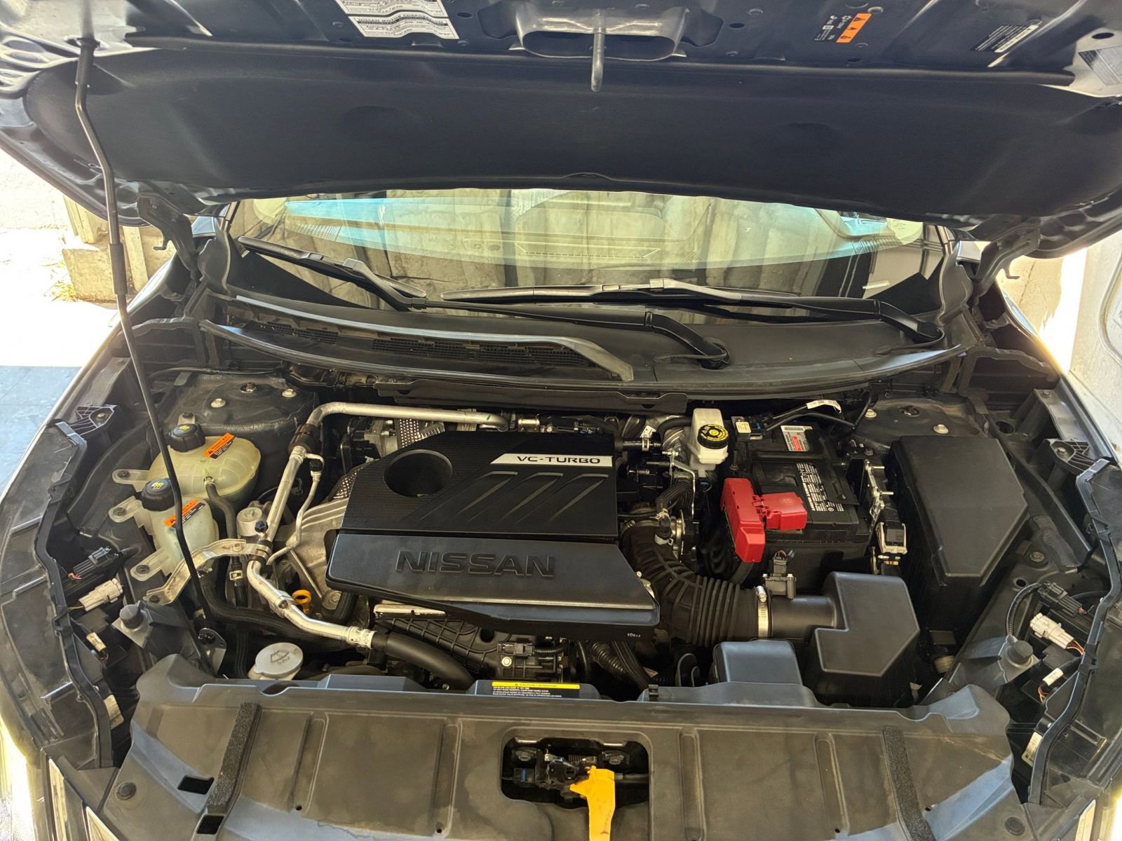 Used 2023 Nissan Rogue SV image 33