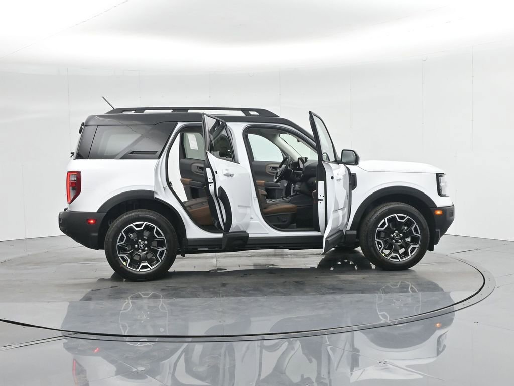 New 2025 Ford Bronco Sport Outer Banks image 4