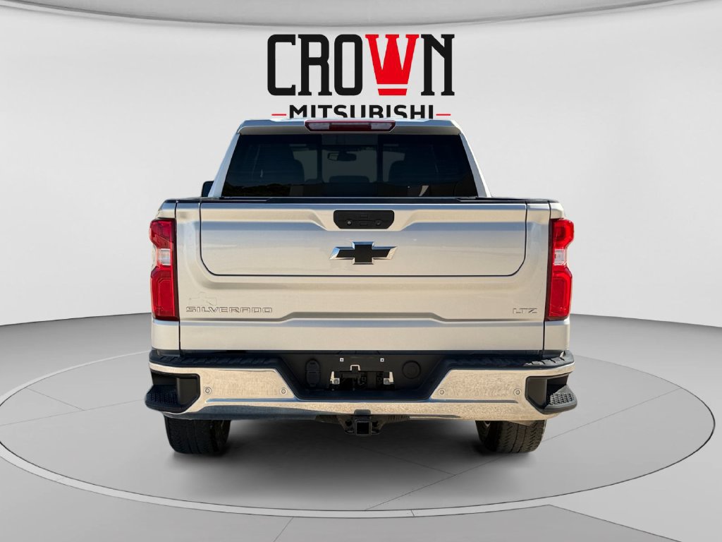 Used 2022 Chevrolet Silverado 1500 LTZ AWD/4WD image 4