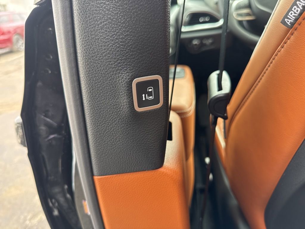 New 2026 Chrysler Pacifica Pinnacle image 35