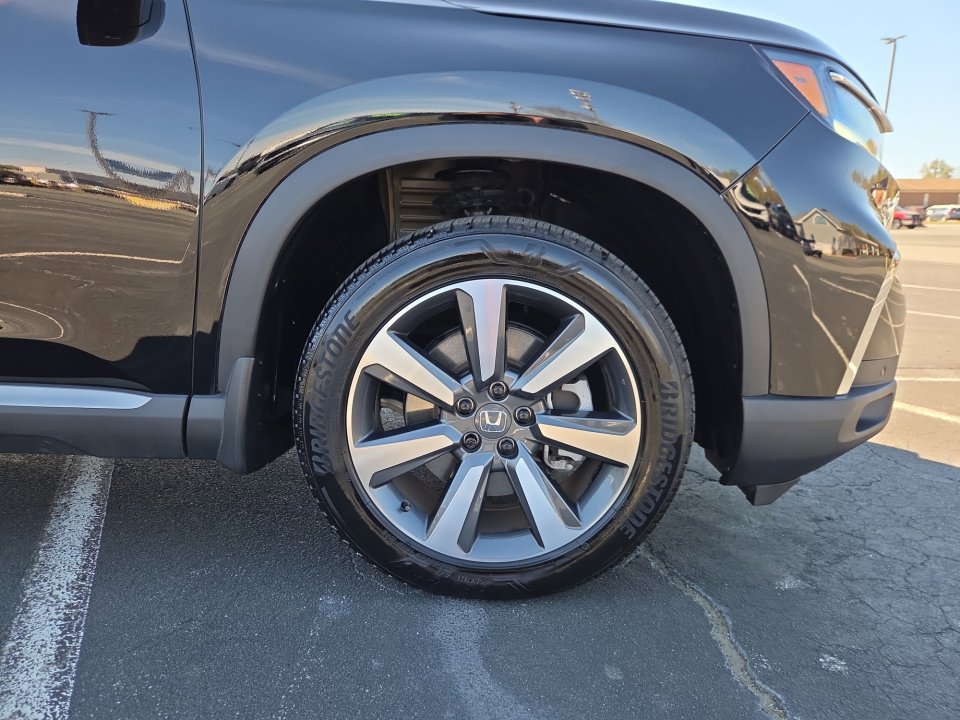 Used 2025 Honda Pilot Elite image 25