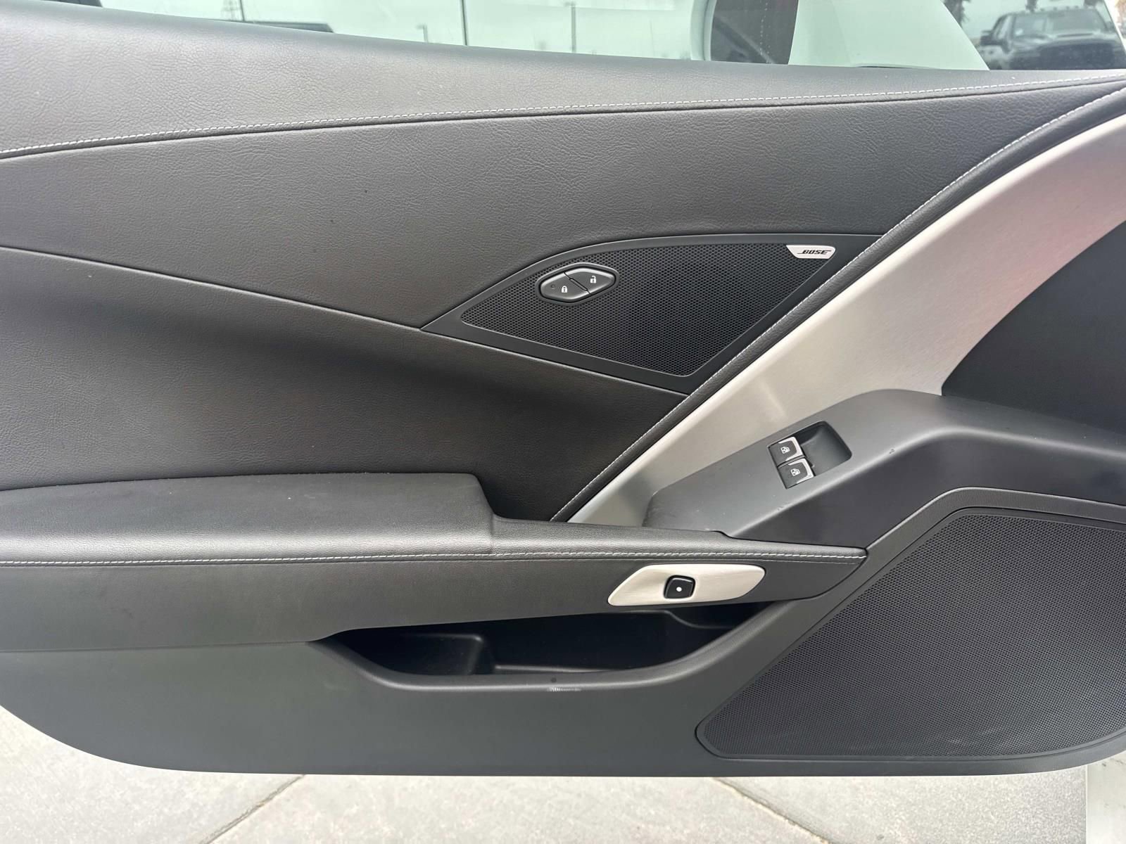 Used 2019 Chevrolet Corvette Stingray Convertible w/ Battery Protection Package RWD image 17