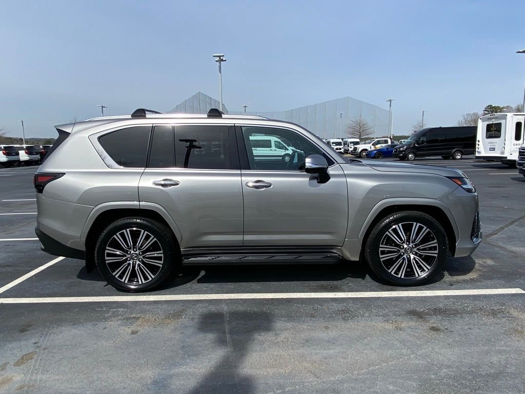 Used 2025 Lexus LX 600 4WD w/ Accessory Package (2T) image 8