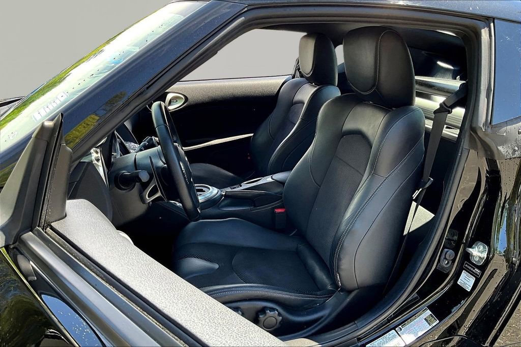 Used 2020 Nissan 370Z Touring Sport image 15