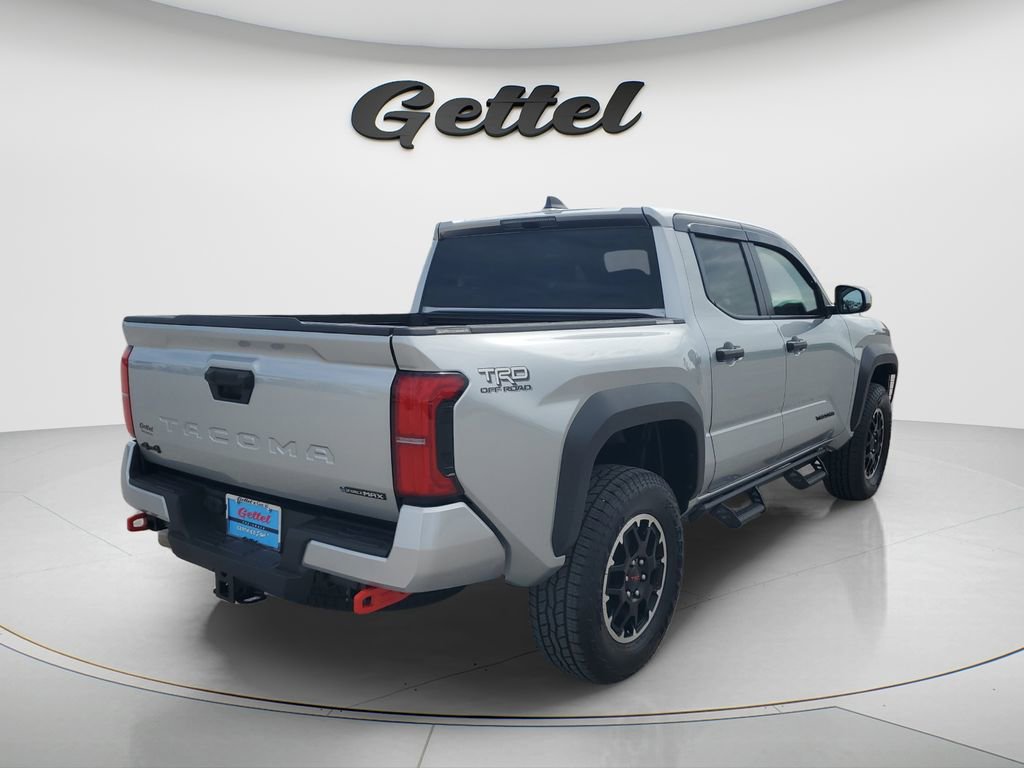 Used 2025 Toyota Tacoma TRD Off-Road AWD/4WD image 5