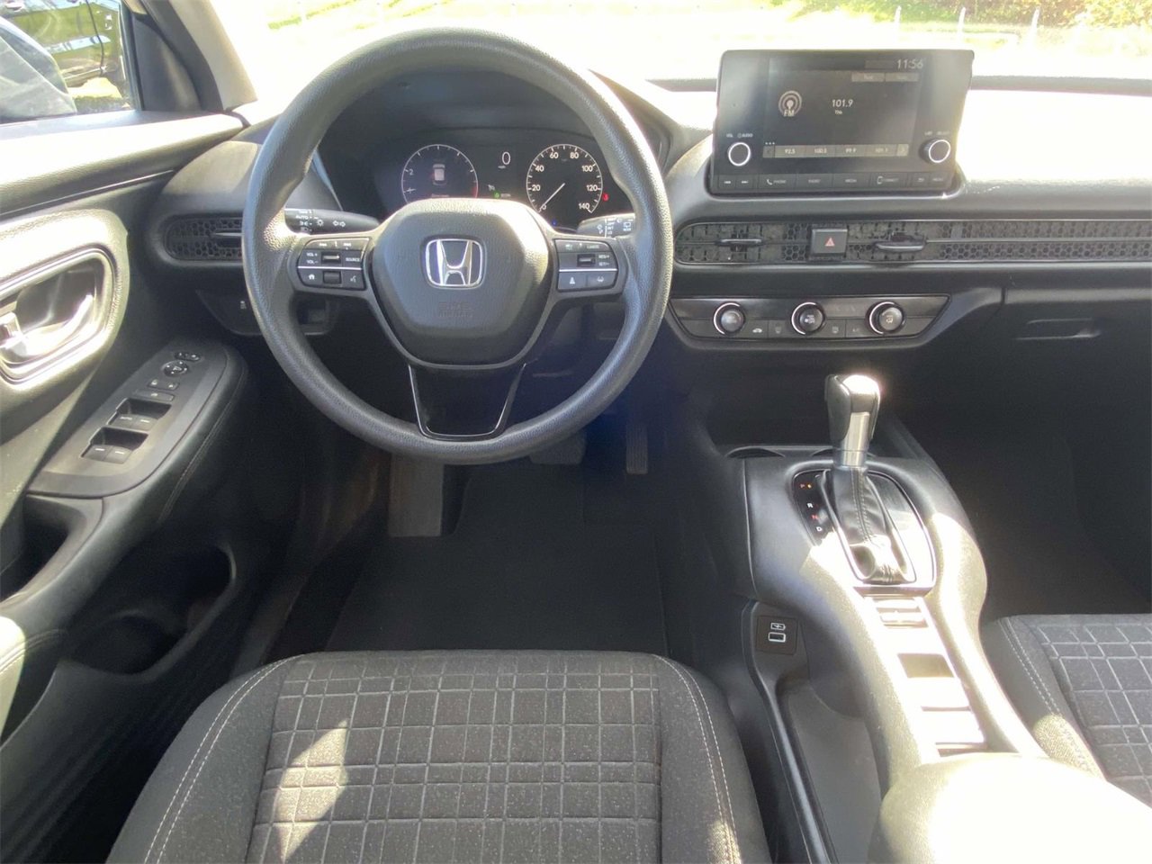 Used 2023 Honda HR-V LX image 10