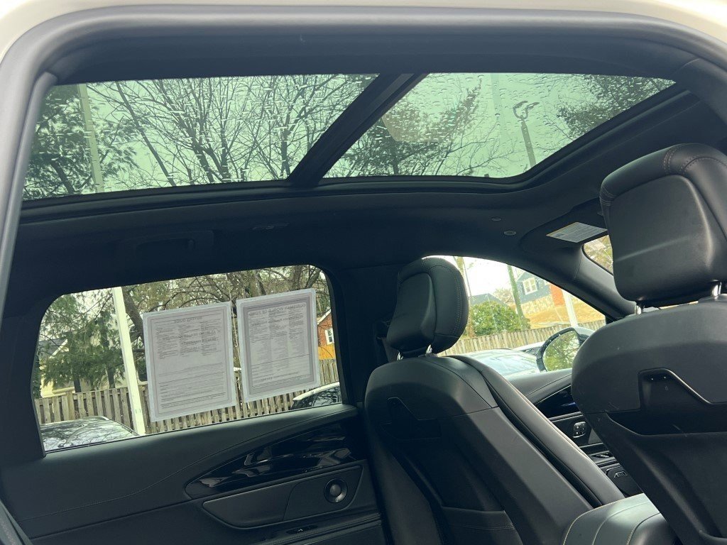 Used 2025 Lincoln Nautilus Premier w/ Equipment Group 102A image 14