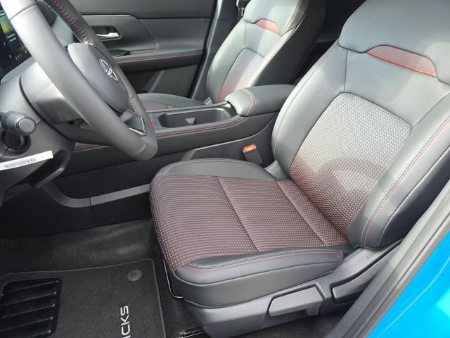 New 2026 Nissan Kicks SR w/ Cold Weather Package AWD/4WD image 23