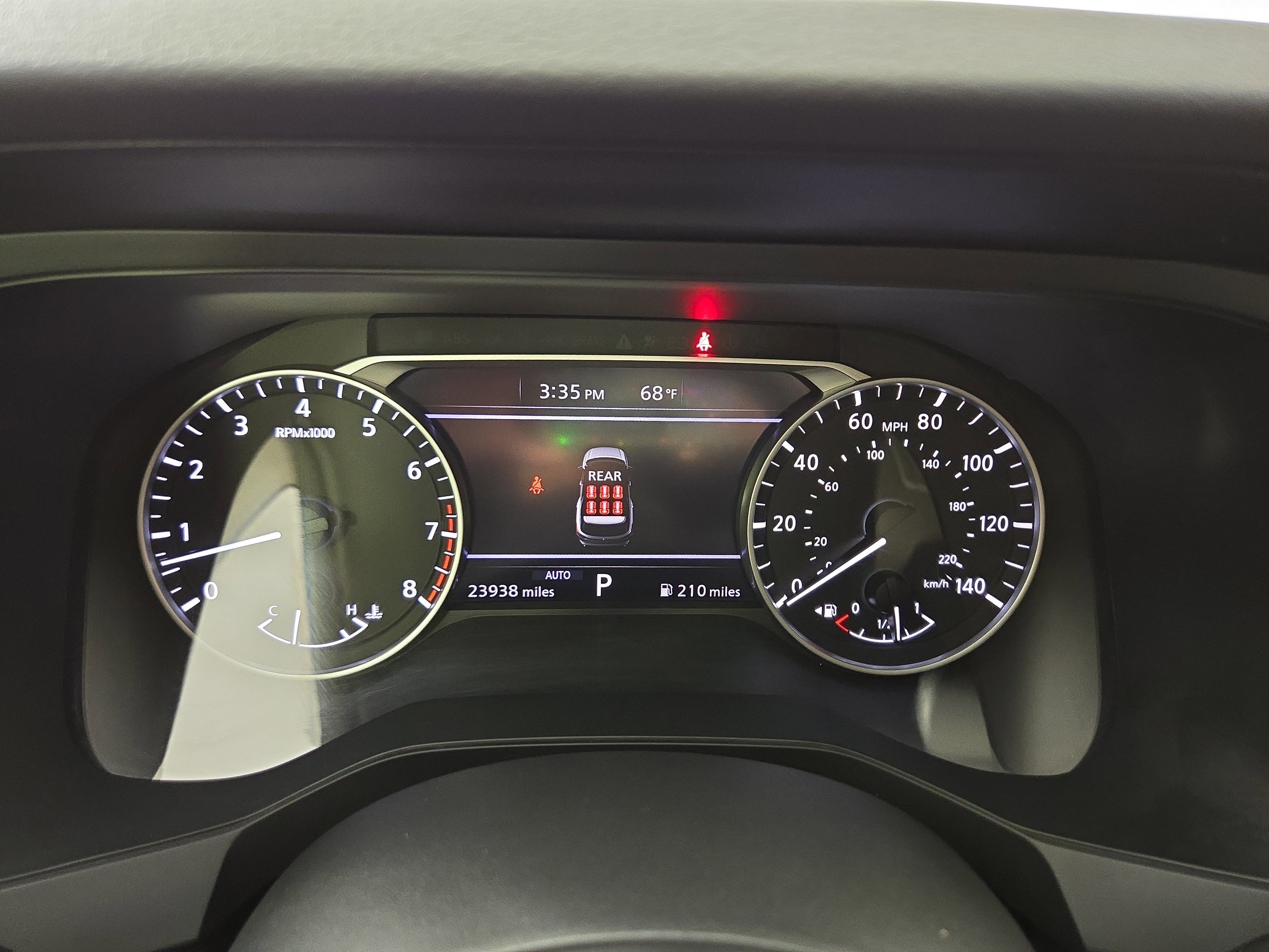 Used 2024 Nissan Pathfinder S image 17