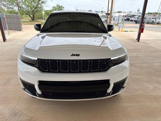 Used 2023 Jeep Grand Cherokee L Summit AWD/4WD image 2
