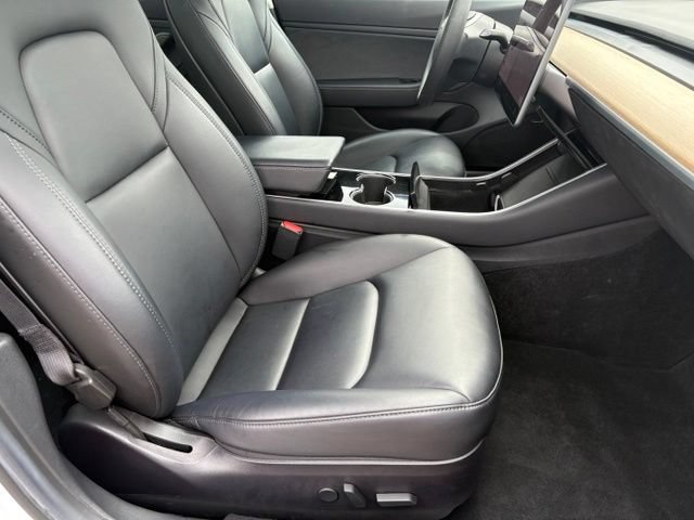 Used 2019 Tesla Model 3 Standard Range Plus RWD image 21