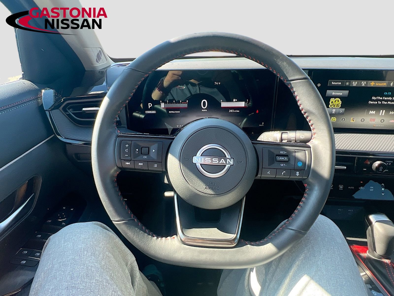 Used 2025 Nissan Kicks SR image 14