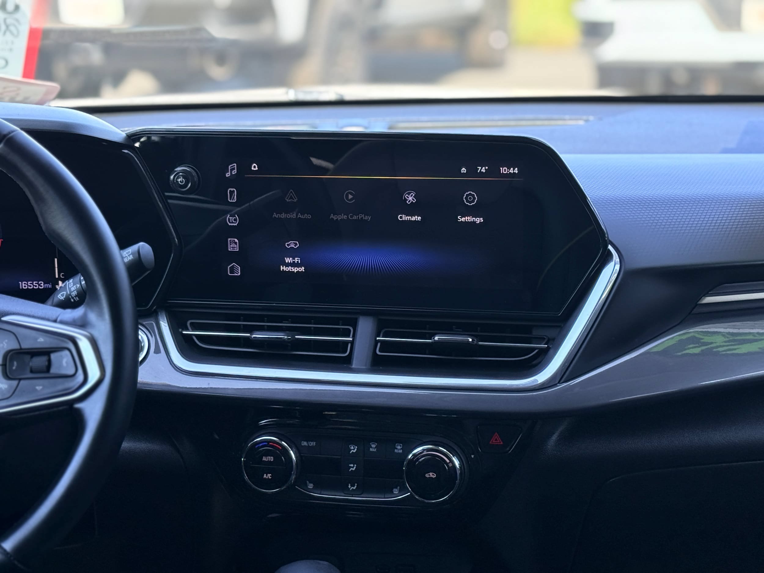 Used 2024 Chevrolet Trax ACTIV FWD image 17