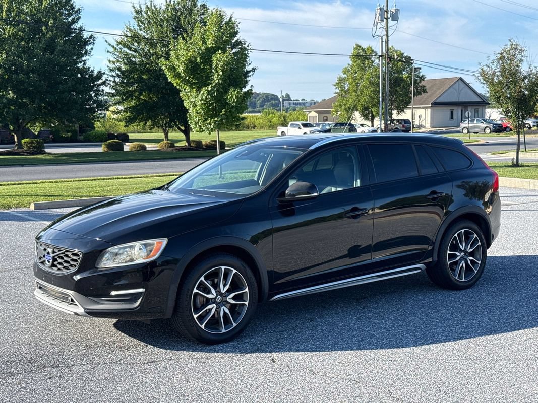 Used 2016 Volvo V60 T5 Cross Country w/ Convenience Package AWD/4WD image 4