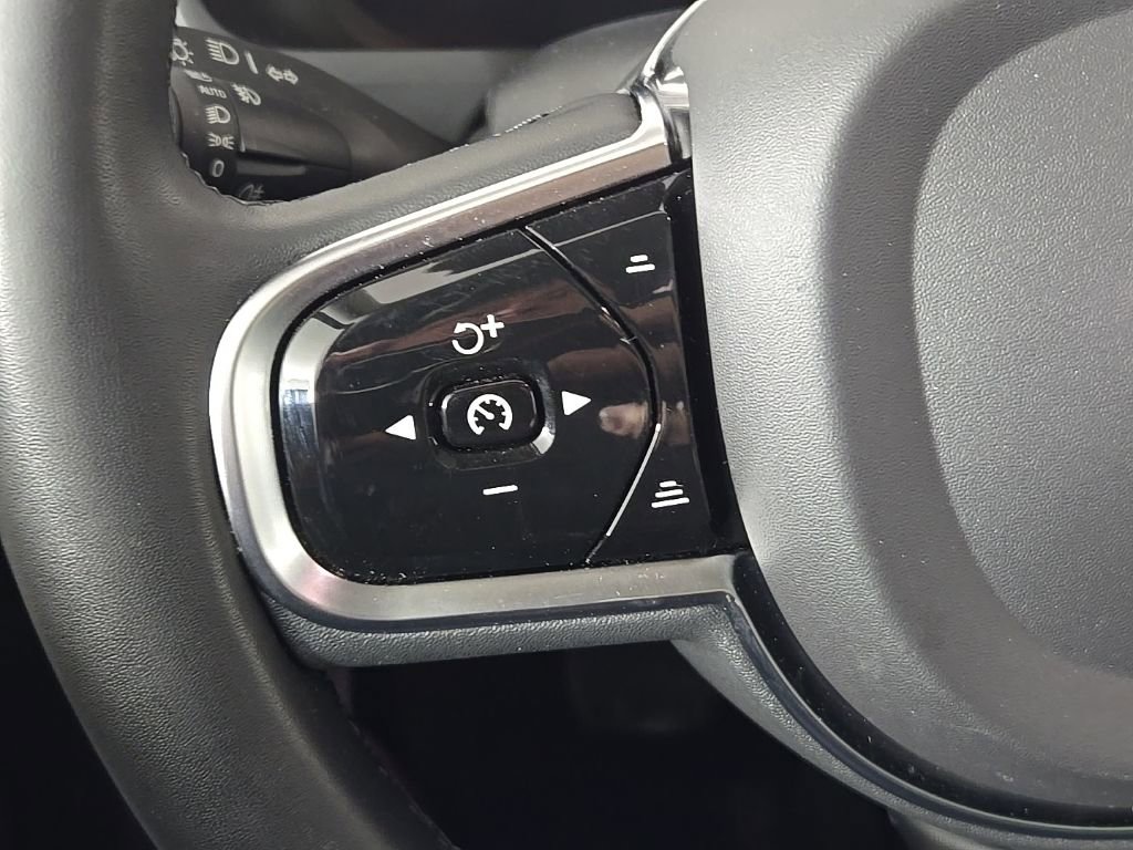 Certified 2023 Volvo XC90 B6 Plus w/ Protection Package Premier AWD/4WD image 28