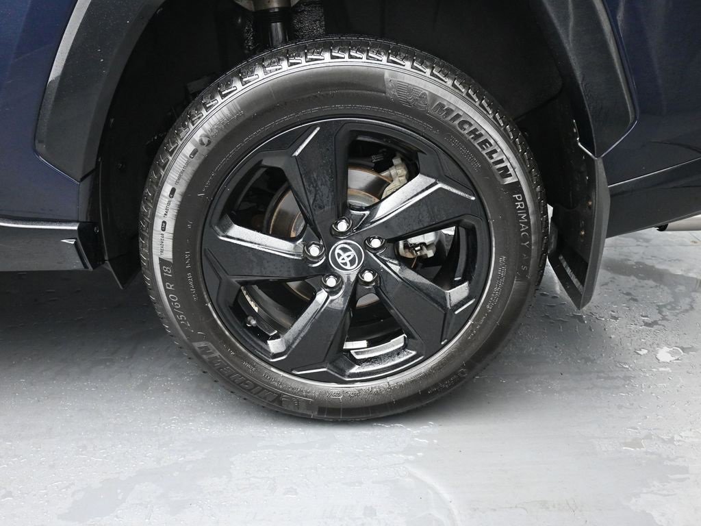 Used 2021 Toyota RAV4 XSE image 11