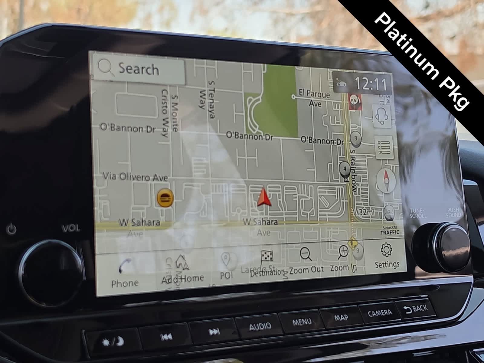 Used 2025 Nissan Pathfinder Platinum w/ Black Appearance Package FWD image 27