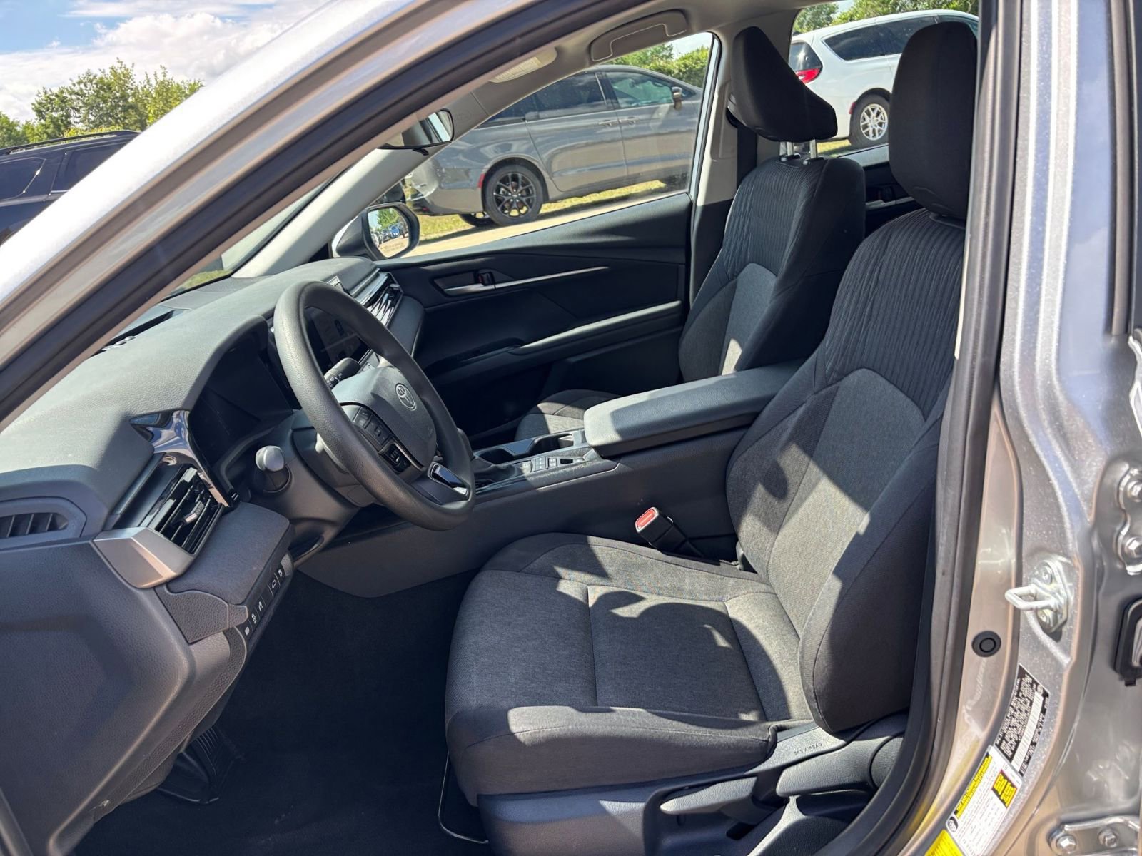 Used 2025 Toyota Camry LE image 25