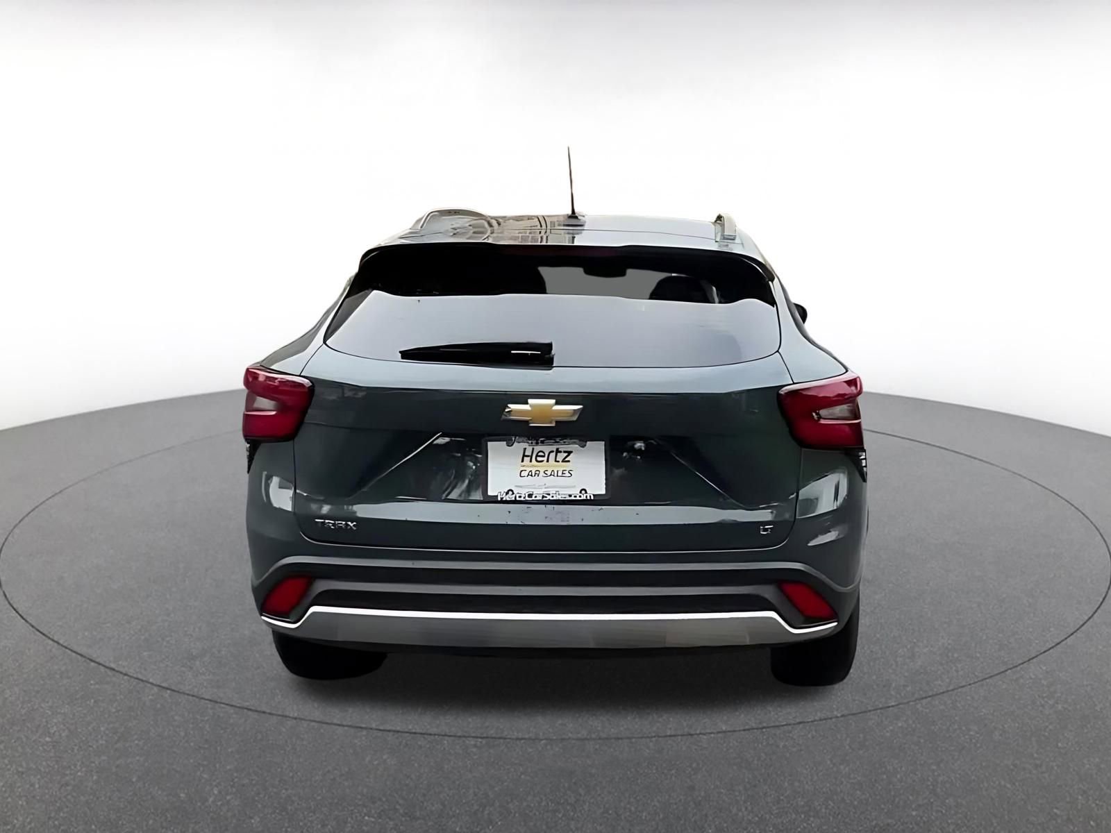 Used 2025 Chevrolet Trax LT image 12