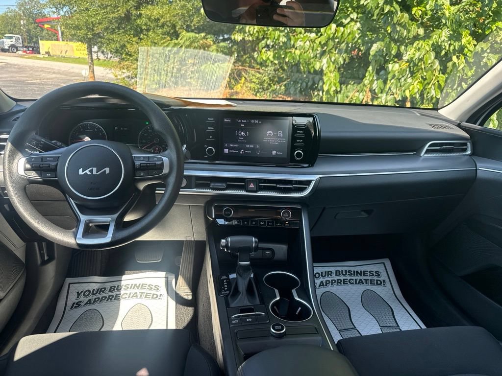 Used 2023 Kia K5 LXS FWD image 3